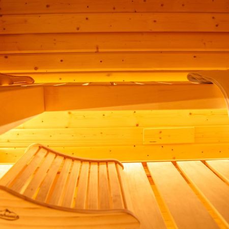 Wellness Mitten In Der Wasserfallstadt Triberg Триберг Экстерьер фото