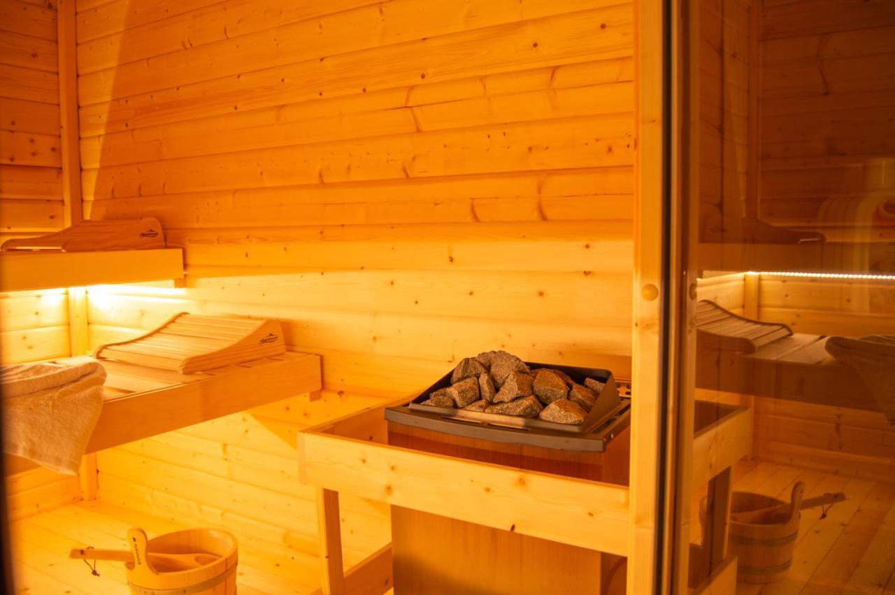 Wellness Mitten In Der Wasserfallstadt Triberg Триберг Экстерьер фото
